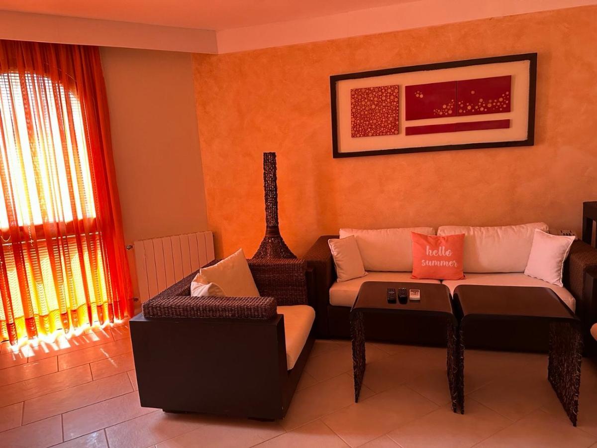 Oazis Vip Club Aparthotel Sunny Beach Buitenkant foto