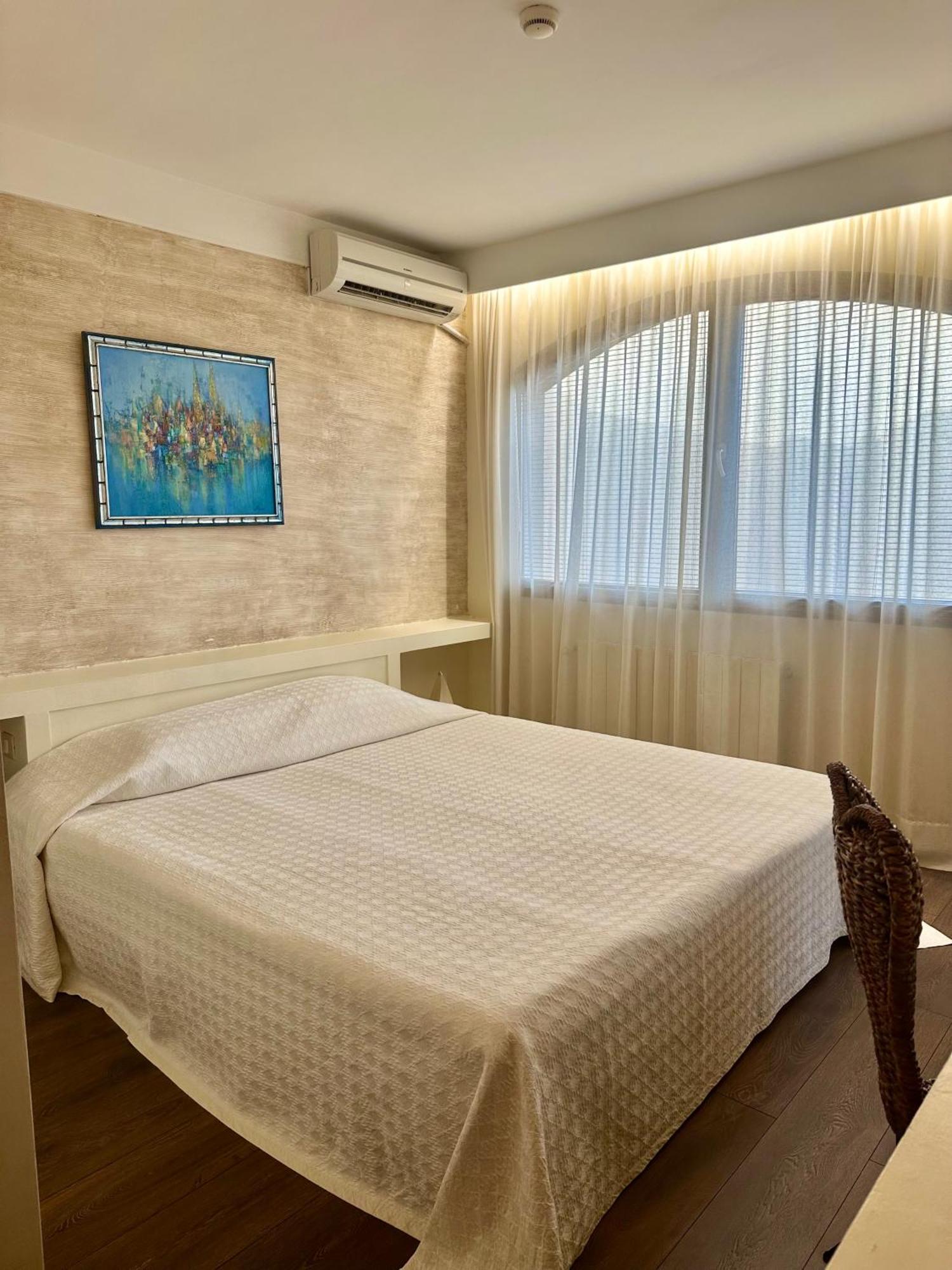 Oazis Vip Club Aparthotel Sunny Beach Buitenkant foto