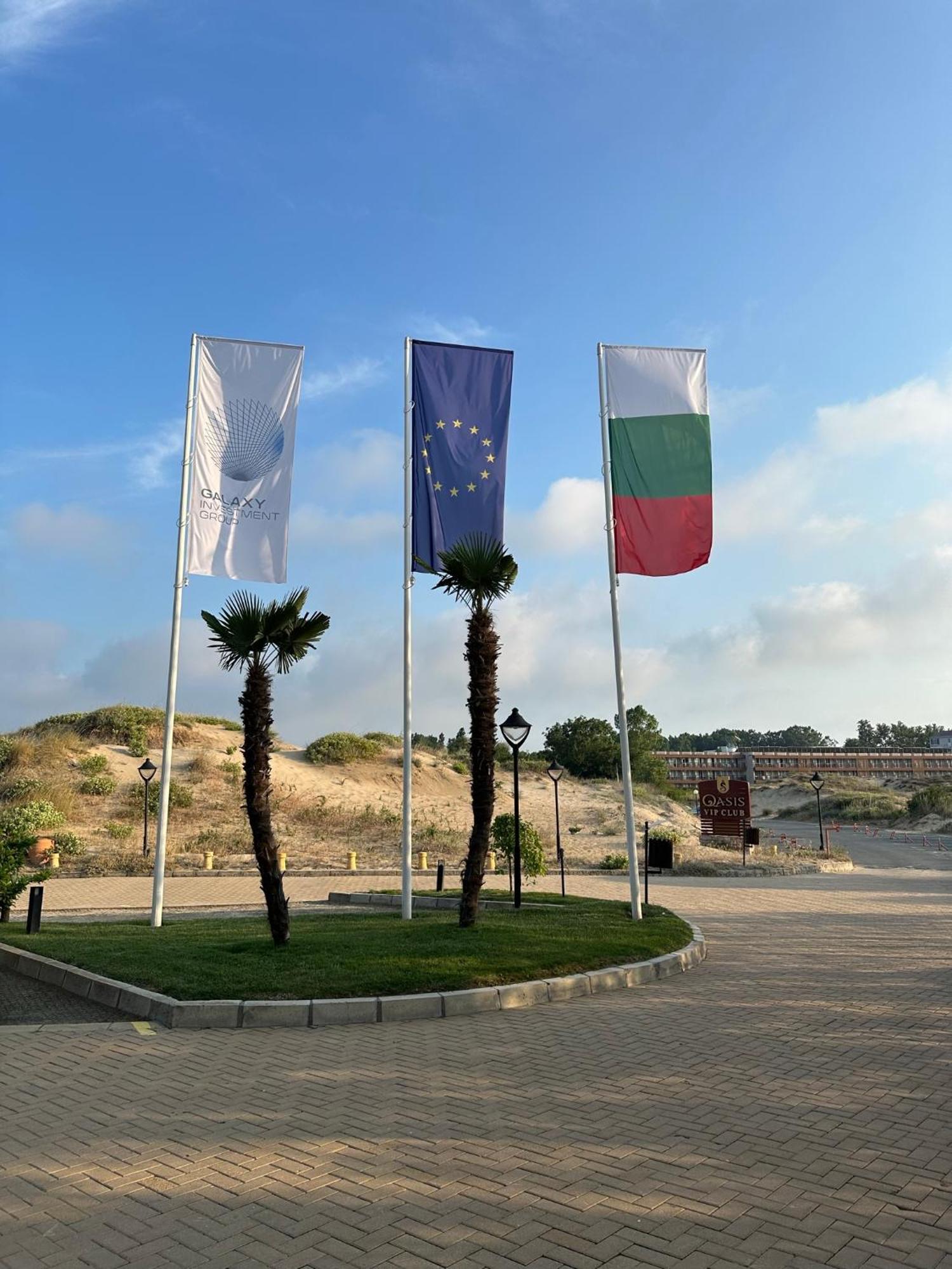 Oazis Vip Club Aparthotel Sunny Beach Buitenkant foto